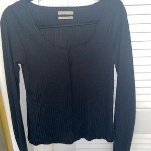 Urban Outfitters Black long sleeve shirt sz M